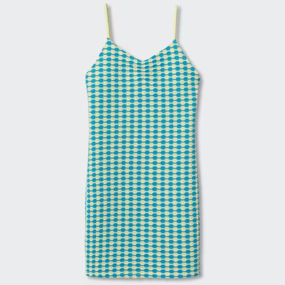 Fitted textured dress - Picture 1 of 5